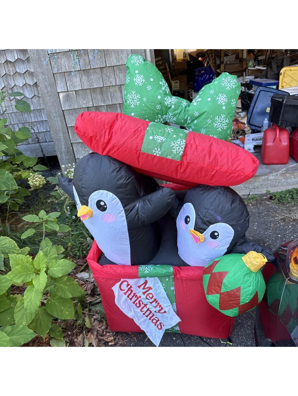 Inflatable Merry Christmas Yard Decorations Mother and Child Penguin Present